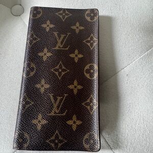 Authentic Louis Vuitton Monogram Wallet